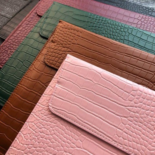 Папка конверт для MacBook Leather crocodile 13'' /pink/